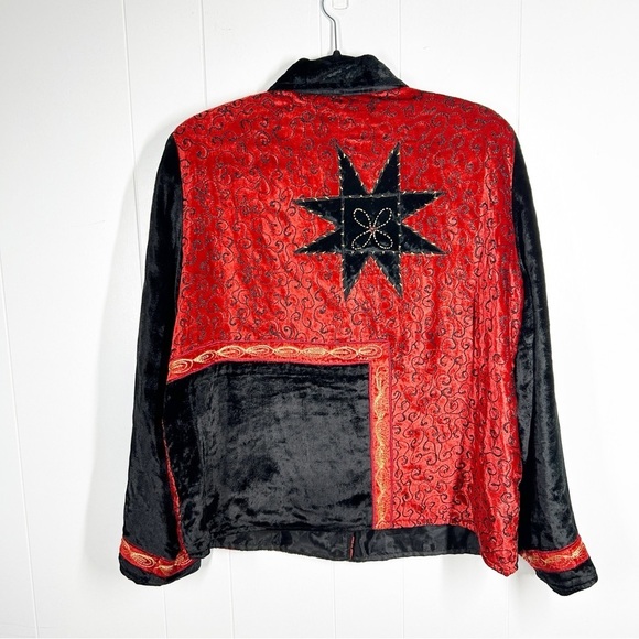 VINTAGE Juiia Kim Red & Black Velvet Pattern Long Sleeve Button Top Small - Picture 2 of 8